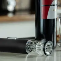 Электрический штопор с ножом для фольги Wine Diesel, черный Электрический штопор с ножом для фольги Wine Diesel, черный