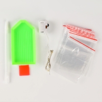 Алмазная мозаика на новый год с частичным заполнением на подрамнике &laquo;Елка у камина&raquo;, 20 х 30 см, с гирляндой, новогодний набор для творчества