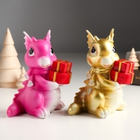 Копилка полистоун "Дракоша в шарфике с подарками" МИКС 9,5х9х13,5 см Копилка полистоун "Дракоша в шарфике с подарками" МИКС 9,5х9х13,5 см