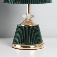 Лампа настольная "Клаудия" 1х40Вт Е27+LED подсветка основания изумрудный/золото 15х15х32,5см 10683 Лампа настольная "Клаудия" 1х40Вт Е27+LED подсветка основания изумрудный/золото 15х15х32,5см 10683