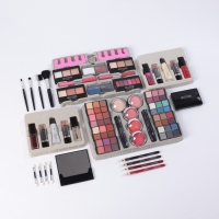 Набор профессиональной косметики"Miss Young" №10 Набор профессиональной косметики"Miss Young" №10