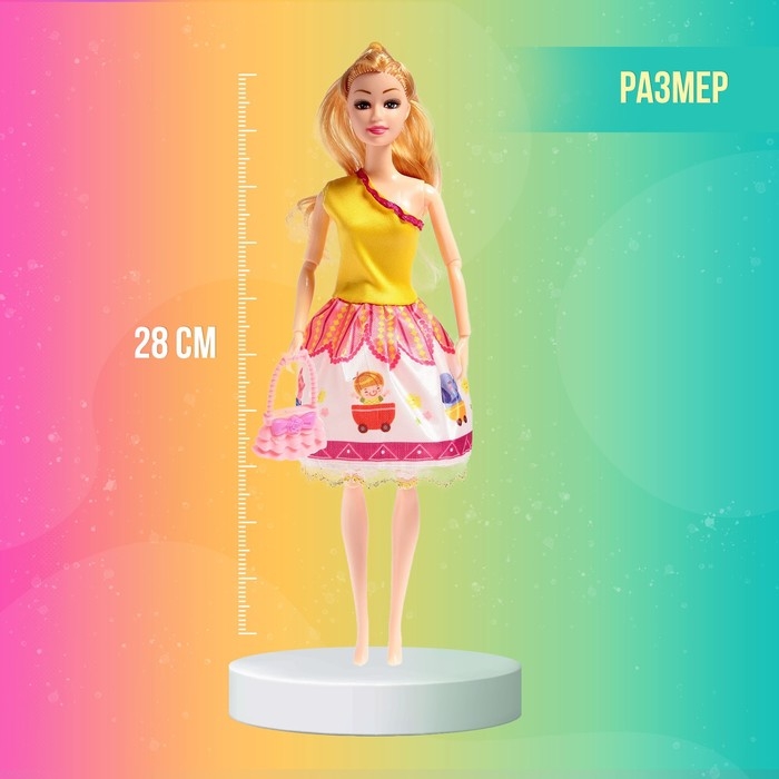 Кукла-модель шарнирная &laquo;Наташа&raquo; с набором платьев