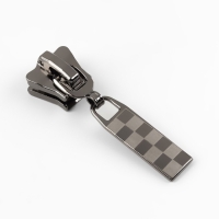 Бегунок автоматический для молнии &laquo;Трактор&raquo;, №8, 10 шт, цвет чёрный никель