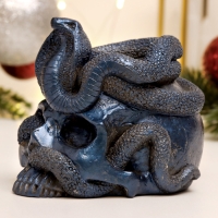 Новый год. Символ 2025. Подсвечник новогодний "Змея на черепе" синий лунный, 11х10х8см Новый год. Символ 2025. Подсвечник новогодний "Змея на черепе" синий лунный, 11х10х8см