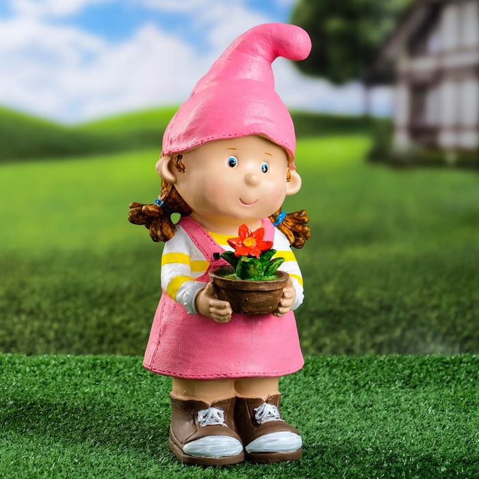 Садовая фигура "Девочка с цветочками" 33х15х14см