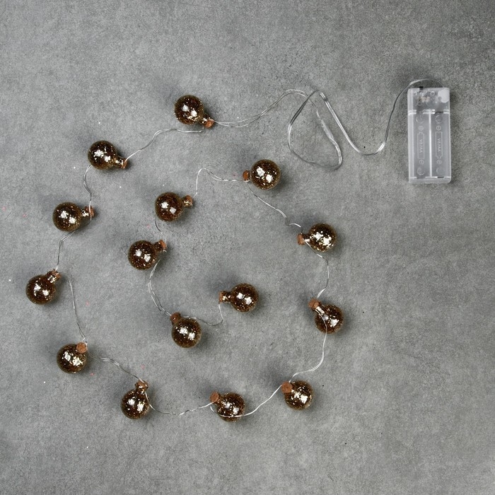 Гирлянда «Нить» 1.6 м с насадками «Шарики с золотистым конфетти», IP20, серебристая нить, 15 LED, батарейки ААх2 (нет в комплекте), свечение тёплое белое Гирлянда «Нить» 1.6 м с насадками «Шарики с золотистым конфетти», IP20, серебристая нить, 15 LED, батарейки ААх2 (нет в комплекте), свечение тёплое белое