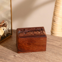 Шкатулка дерево 5,5х7,5х4 см Шкатулка дерево 5,5х7,5х4 см