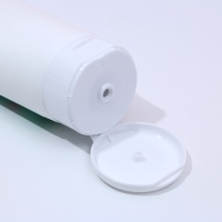 Подарочный набор косметики «Для рожденной кайфовать», гель для душа во флаконе виски 250 мл и крем для тела 200 мл, Новый Год Подарочный набор косметики «Для рожденной кайфовать», гель для душа во флаконе виски 250 мл и крем для тела 200 мл, Новый Год