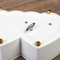 Шкатулка музыкальная пластик механическая "Двойное сердце белое" 6х16х10 см Шкатулка музыкальная пластик механическая "Двойное сердце белое" 6х16х10 см