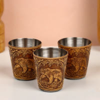 Набор стопок &laquo;Медведь&raquo;, 3 шт, в футляре, 4,5&times;4,5&times;8 см, береста