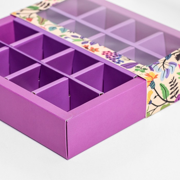 Коробка для 16 конфет , "Цветы" 17,7 х 17,7 х 3,8 см. Кондитерская упаковка