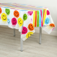 Скатерть одноразовая "Смайлы" 180х137 Скатерть одноразовая "Смайлы" 180х137