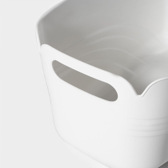 Контейнер для хранения с ручкой LaDо́m &laquo;Лаконичность&raquo;, 39,5&times;22,5&times;17 см, цвет белый