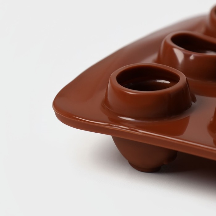 Форма для конфет и шоколада Доляна «Рондо», силикон, 21×10,5×3 см, 15 ячеек, цвет коричневый Форма для конфет и шоколада Доляна «Рондо», силикон, 21×10,5×3 см, 15 ячеек, цвет коричневый