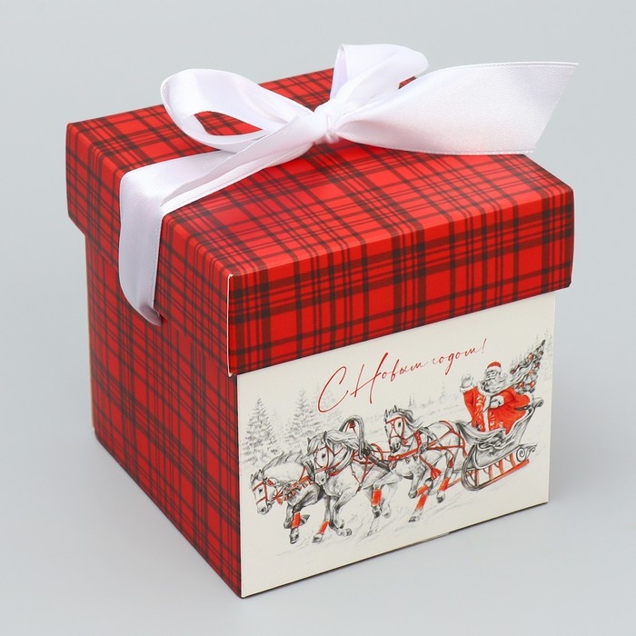 Коробка подарочная новогодняя складная &laquo;Тройка&raquo;, 10 х 10х 10 см, Новый год