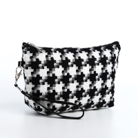 Косметичка на молнии, цвет белый/чёрный Косметичка на молнии, цвет белый/чёрный