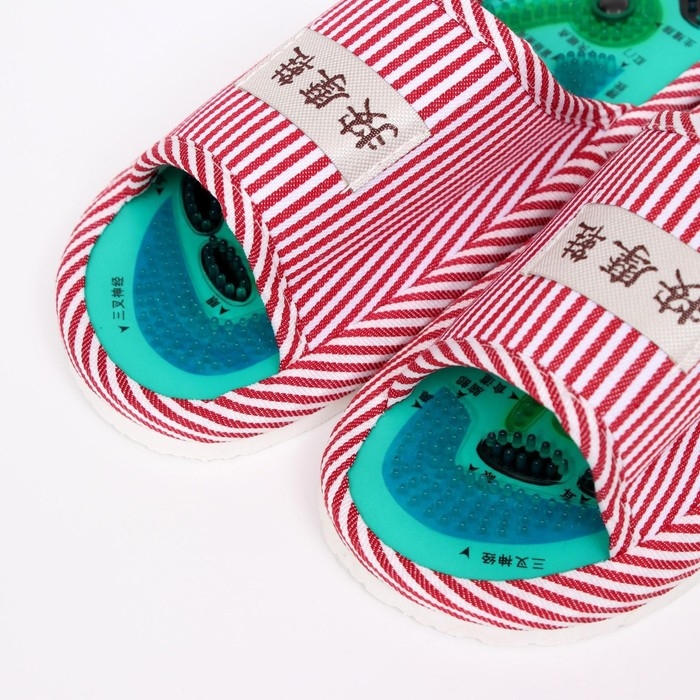 Массажер Tour Ma Line для ступней ног, тапочки, 35-38 размер. 1 пара Массажер Tour Ma Line для ступней ног, тапочки, 35-38 размер. 1 пара