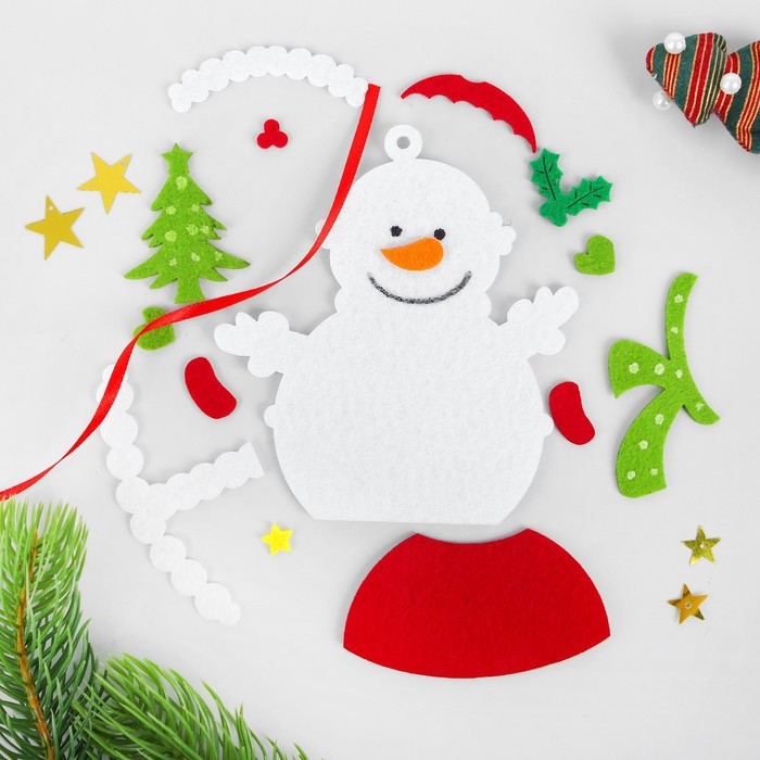 Набор для творчества - создай ёлочное украшение из фетра &laquo;Снеговик с ёлочкой&raquo;