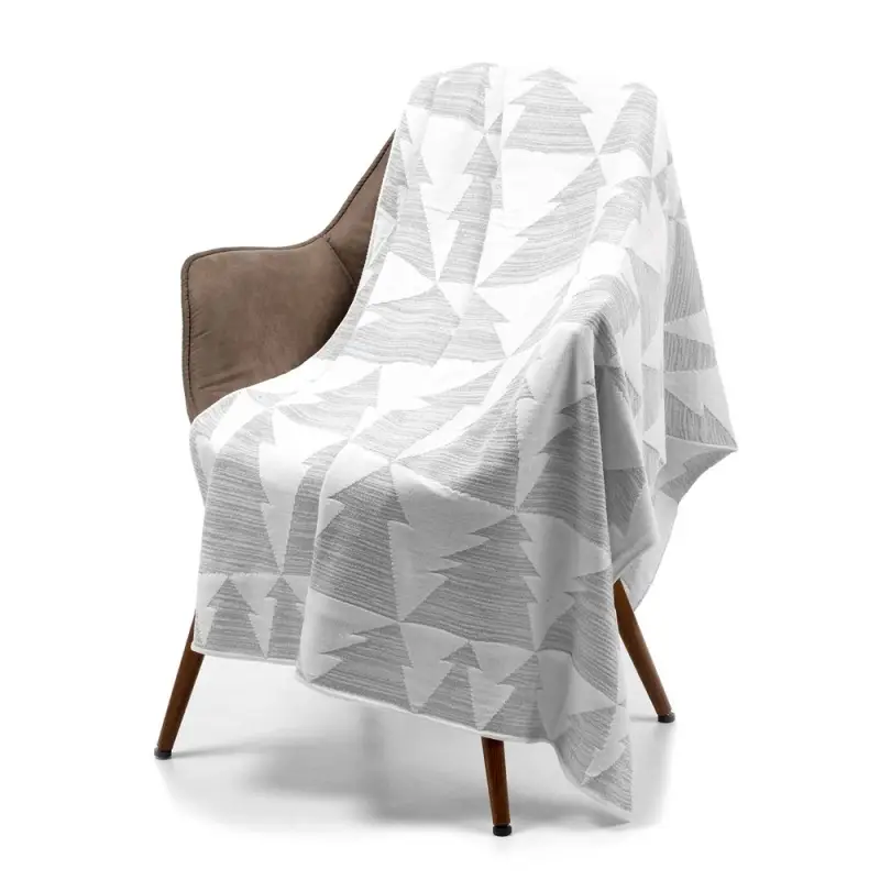 Плед &laquo;Танцующий лес&raquo;, белый с серебром