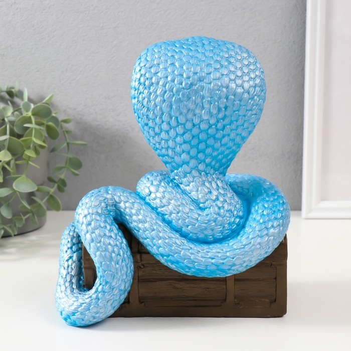 Копилка Копилка"КОБРА НА СУНДУКЕ " 20 х 17 х 12 см.