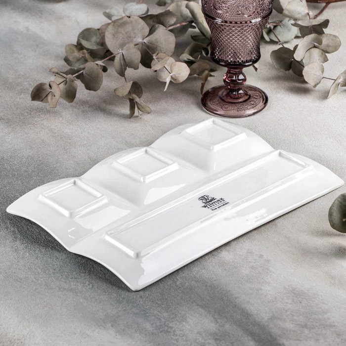 Менажница фарфоровая 4 ячейки Wilmax, 30&times;20 см, цвет белый