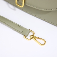 Сумка-мессенджер на клапане, цвет зелёный Сумка-мессенджер на клапане, цвет зелёный