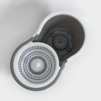 Швабра с отжимом и ведро на колёсиках с пластиковой центрифугой Доляна, 14 л, швабра, запасная насадка из микрофибры, цвет МИКС Швабра с отжимом и ведро на колёсиках с пластиковой центрифугой Доляна, 14 л, швабра, запасная насадка из микрофибры, цвет МИКС