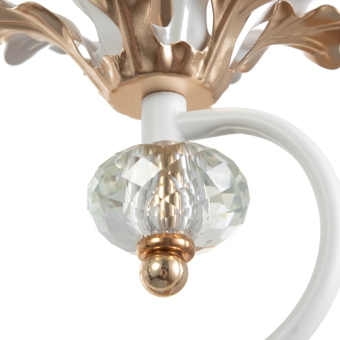 Люстра "Лиолет" 3хЕ14 40Вт бело-золотой 56х70х56 см BayerLux