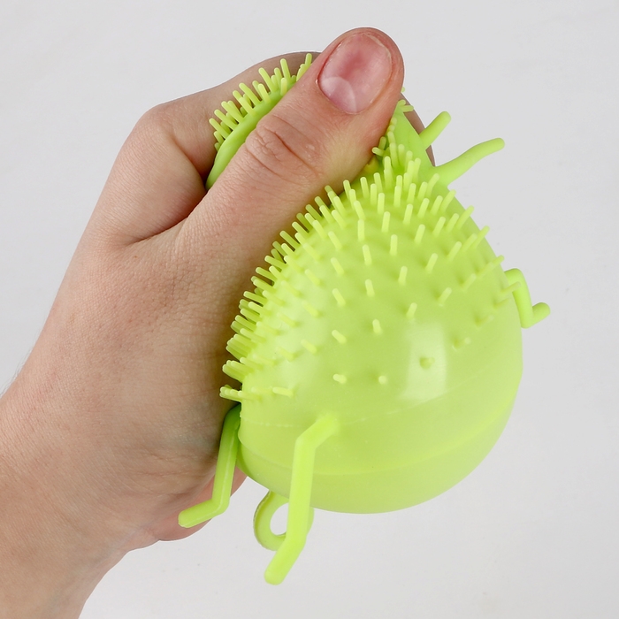 Мяч детский резиновый ёжка световой «Божья коровка», цвета МИКС , в шоубоксе Мяч детский резиновый ёжка световой «Божья коровка», цвета МИКС , в шоубоксе