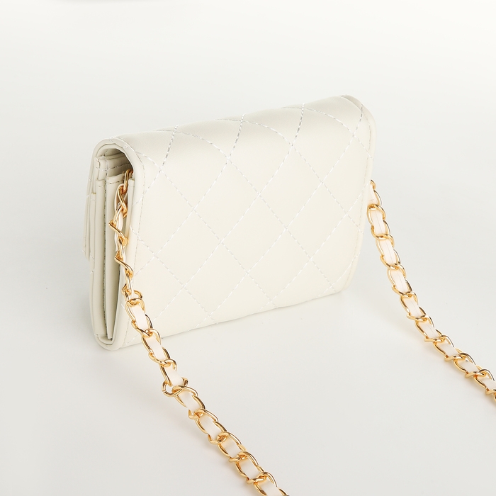 Сумка женская, мессенджер на магните, цвет белый