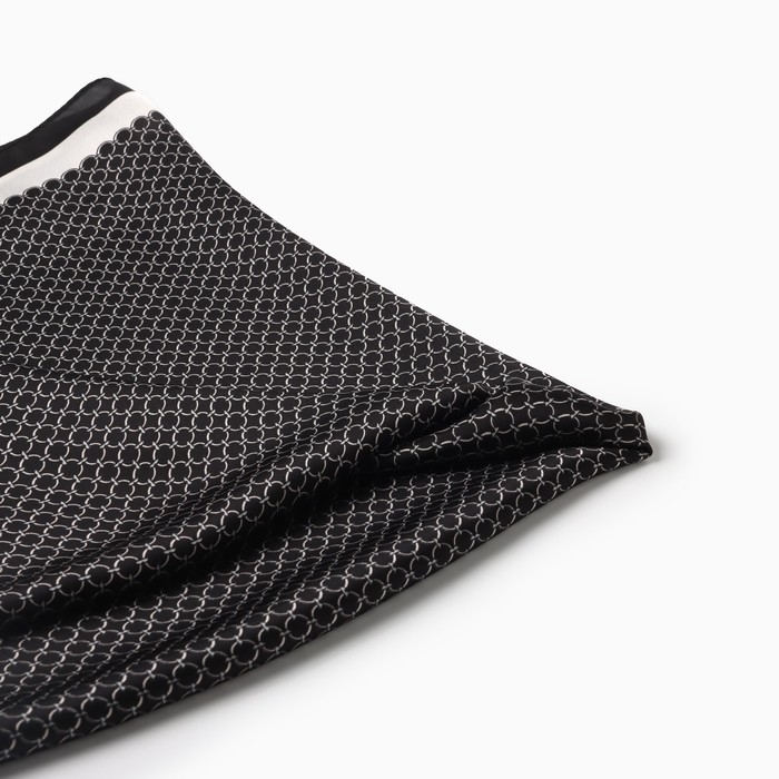 Платок женский MINAKU р-р 70*70 см, цв. черный Платок женский MINAKU р-р 70*70 см, цв. черный