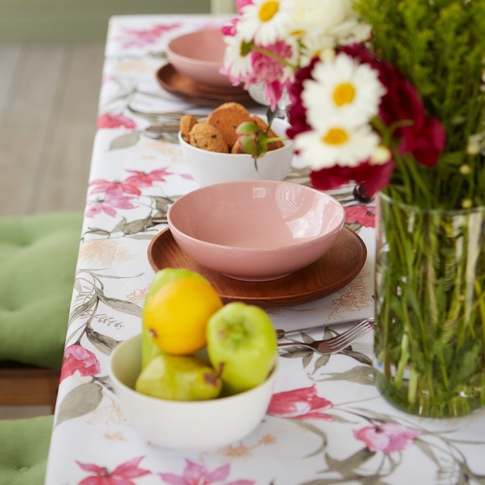 Скатерть Доляна &laquo;Лютики&raquo; 145х180 см, 100% п/э