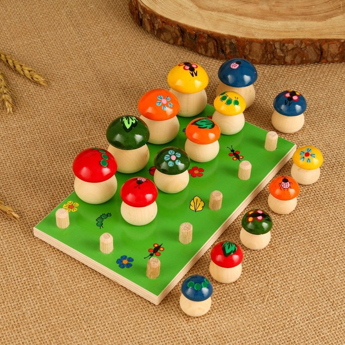 Набор для развития логики &laquo;Грибочки&raquo;, 15 шт по 2-4,5 см, доска 12х24 см