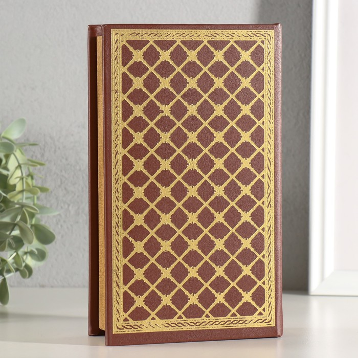 Сейф-книга дерево кожзам Сейф-книга дерево кожзам "Книга мудрых мыслей о финансах" тиснение 21х13х5 см