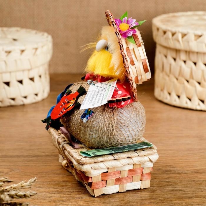 Оберег - шкатулка &laquo;Домовой&raquo;, на сундучке, 12х17х19 см, микс