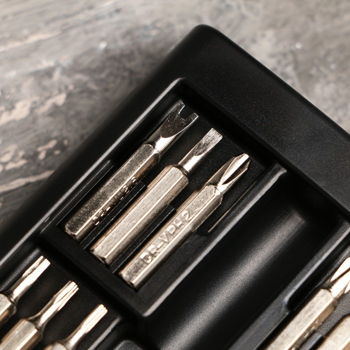 Набор отверток в фляге &laquo;Набор мастера&raquo;, универсальный, 18 предметов
