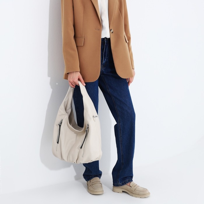 Сумка-мешок на молнии, 3 наружных кармана, цвет молочный Сумка-мешок на молнии, 3 наружных кармана, цвет молочный