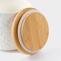 Банка для хранения сыпучих продуктов BellaTenero «Листья», 300 мл, d=8,5 см, с бамбуковой крышкой, фарфоровая, цвет белый Банка для хранения сыпучих продуктов BellaTenero «Листья», 300 мл, d=8,5 см, с бамбуковой крышкой, фарфоровая, цвет белый
