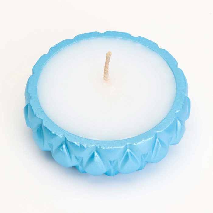 Свеча &laquo;Купол&raquo; в подсвечнике с ромбовидными гранями из гипса с крышкой, 8,5х8,5см, голубой