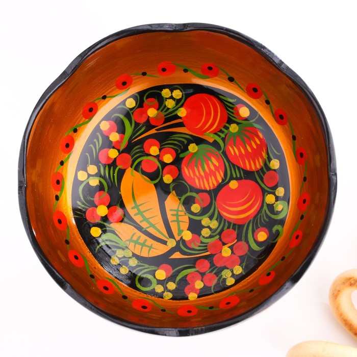 Конфетница «Земляничка», резная, хохлома Конфетница «Земляничка», резная, хохлома