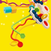 Игрушка развивающая для малышей &laquo;Крабик&raquo;, тянучка с сортером