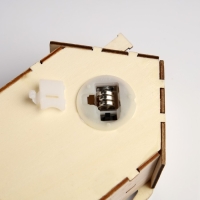 Светодиодная фигура &laquo;Домик с зелёными ёлками&raquo; 10.6 &times; 15 &times; 5.5 см, дерево, батарейки LR1130х3 (в комплекте), свечение тёплое белое