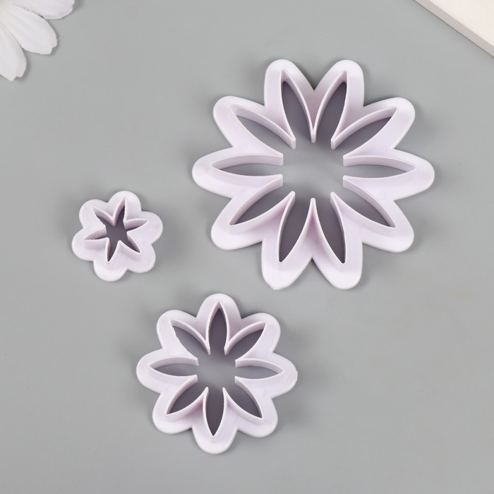 Каттеры для полимерной глины Каттеры для полимерной глины "Ромашки" набор 3 шт d=2,7, 4,7 и 7,1 см