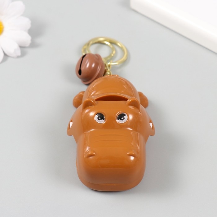 Брелок пластик с карабином Брелок пластик с карабином "Бегемот-зубастик" закрывается при нажатии на зуб 5,5х7,5х4,5 см 104989