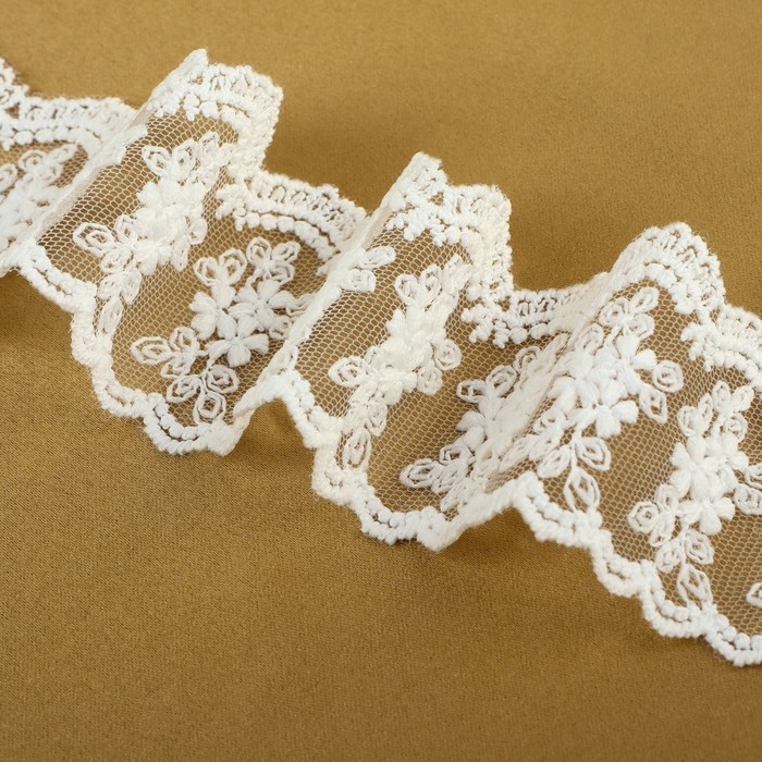 Кружево на сетке, 55 мм &times; 9 &plusmn; 0,5 м, цвет белый