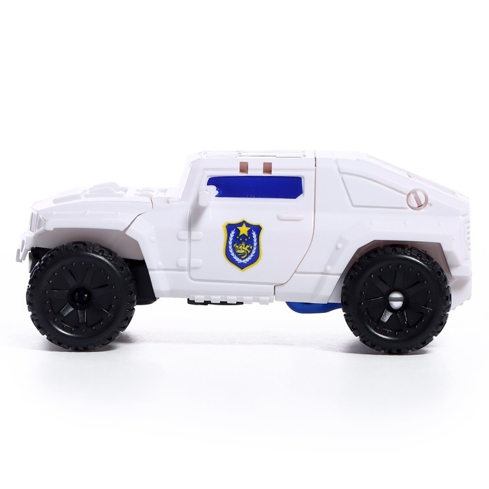 Робот &laquo;Полицейский внедорожник&raquo;, трансформируется