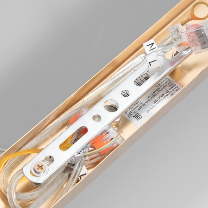 Светильник ЭкономСвет Brigitte 3х40Вт Е27 золото 56,5х10х80(30)см Светильник ЭкономСвет Brigitte 3х40Вт Е27 золото 56,5х10х80(30)см