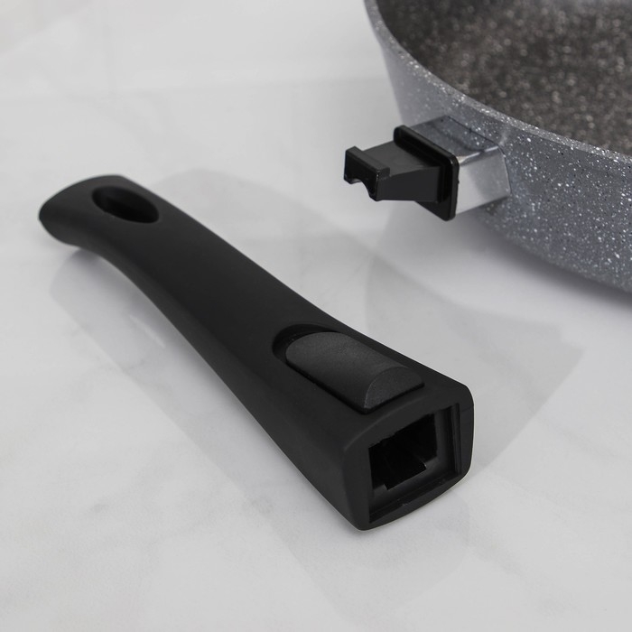 Сковорода Доляна &laquo;Марбл&raquo;, d=26 см, стеклянная крышка, съёмная ручка, антипригарное покрытие