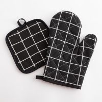 Кухонный набор Доляна &laquo;Клетка&raquo; цв.черный, прихватка 17*17 см, рукавица 26*16 см,100% п/э