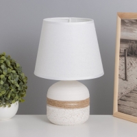 Лампа настольная "Зелия" 1х40Вт Е14 белый 20х20х30см Лампа настольная "Зелия" 1х40Вт Е14 белый 20х20х30см